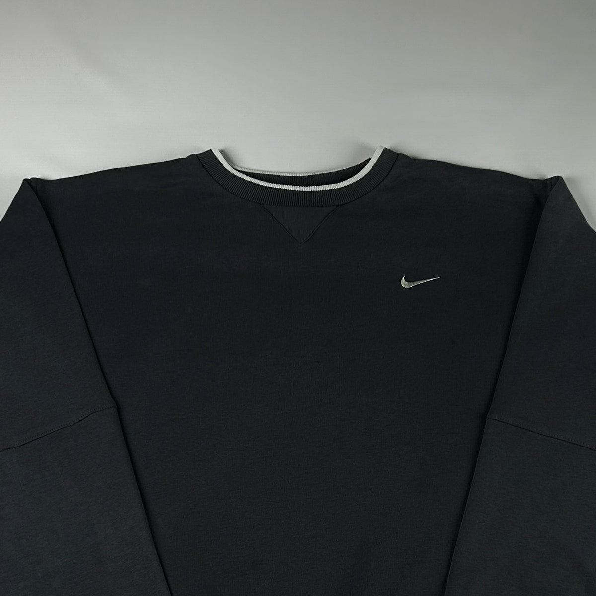 M - Vintage 2000's Nike Sweatshirt