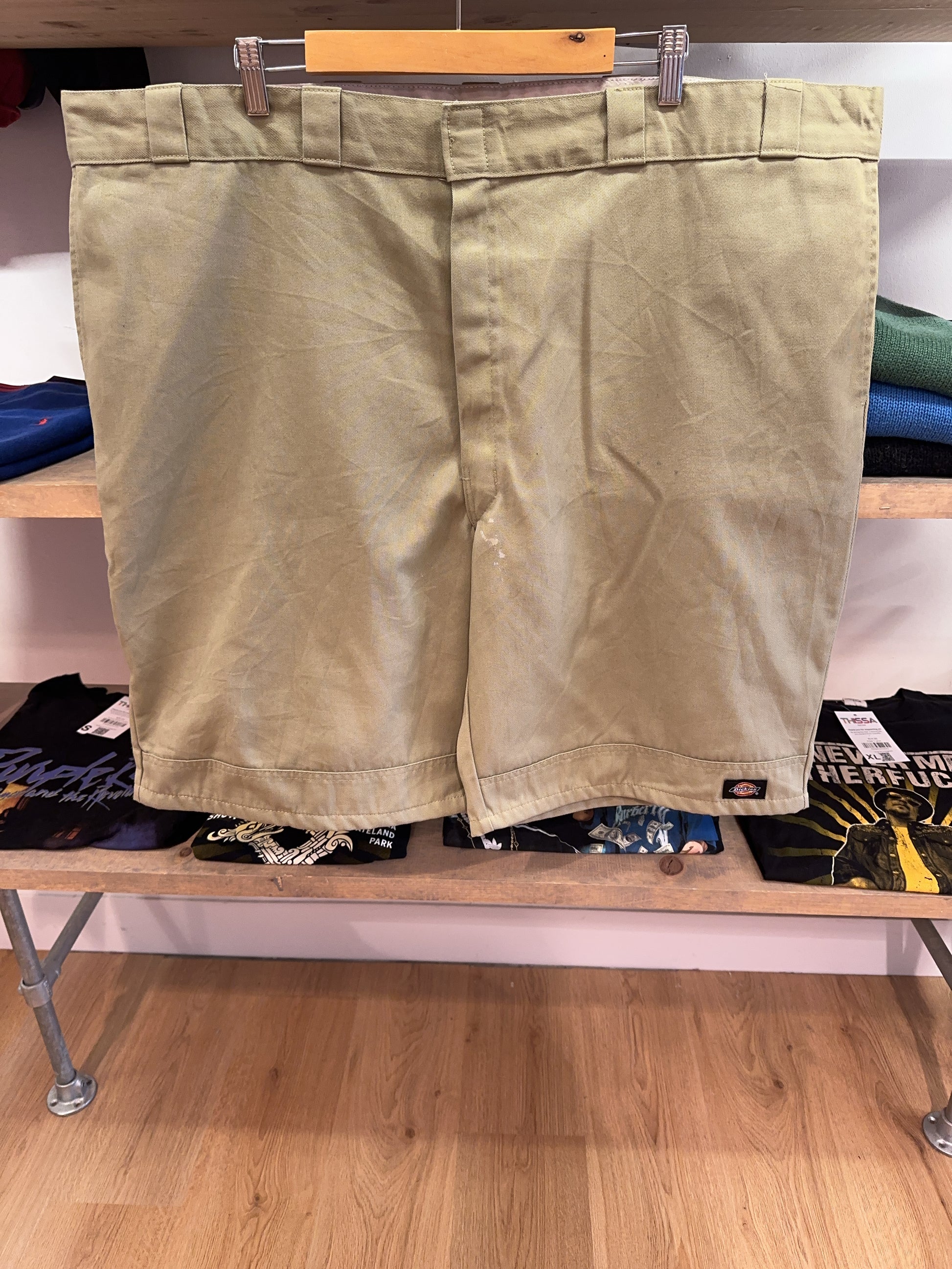 48 - Dickies Shorts
