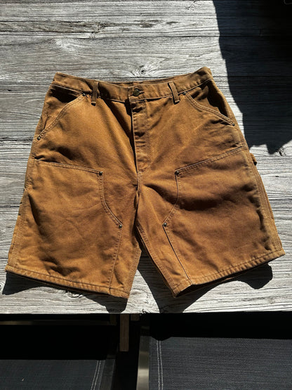 32 - Carhartt B80 BRN Shorts