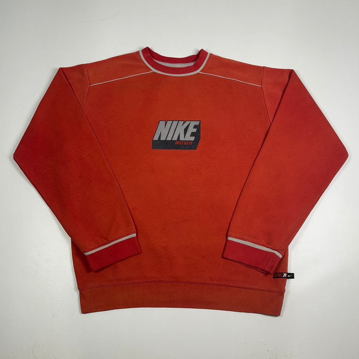 M - Vintage 2000's Nike Sweatshirt