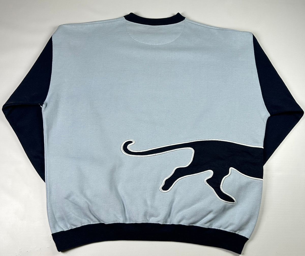 XL - Airness 1990's Panther Graphic Sweatshirt