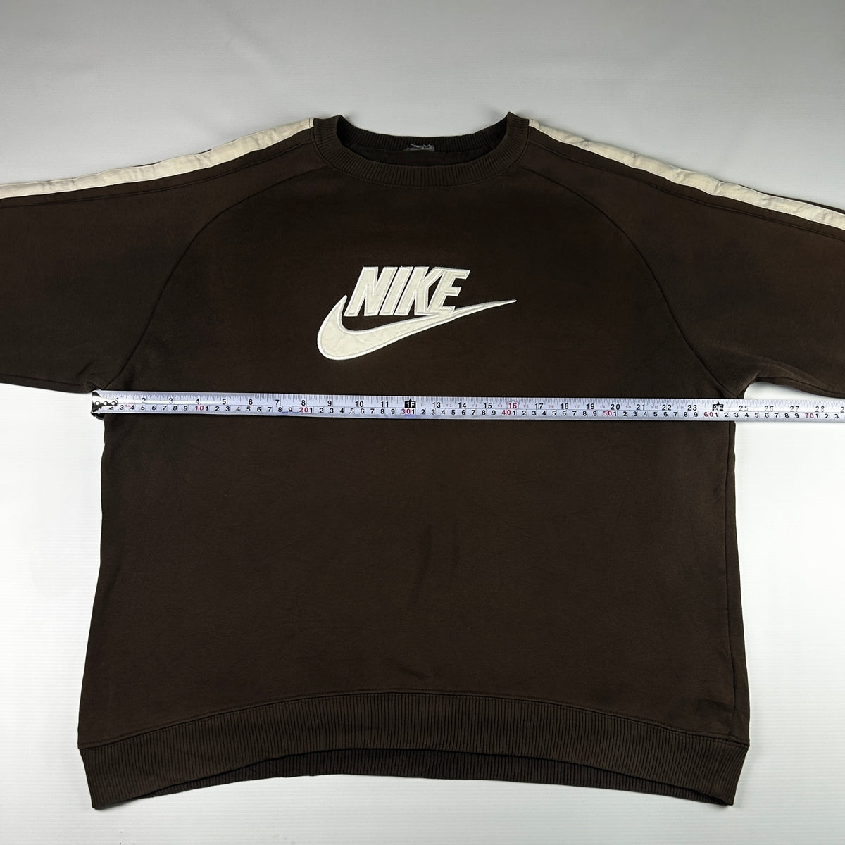 L - Vintage 2000's Nike Sweatshirt