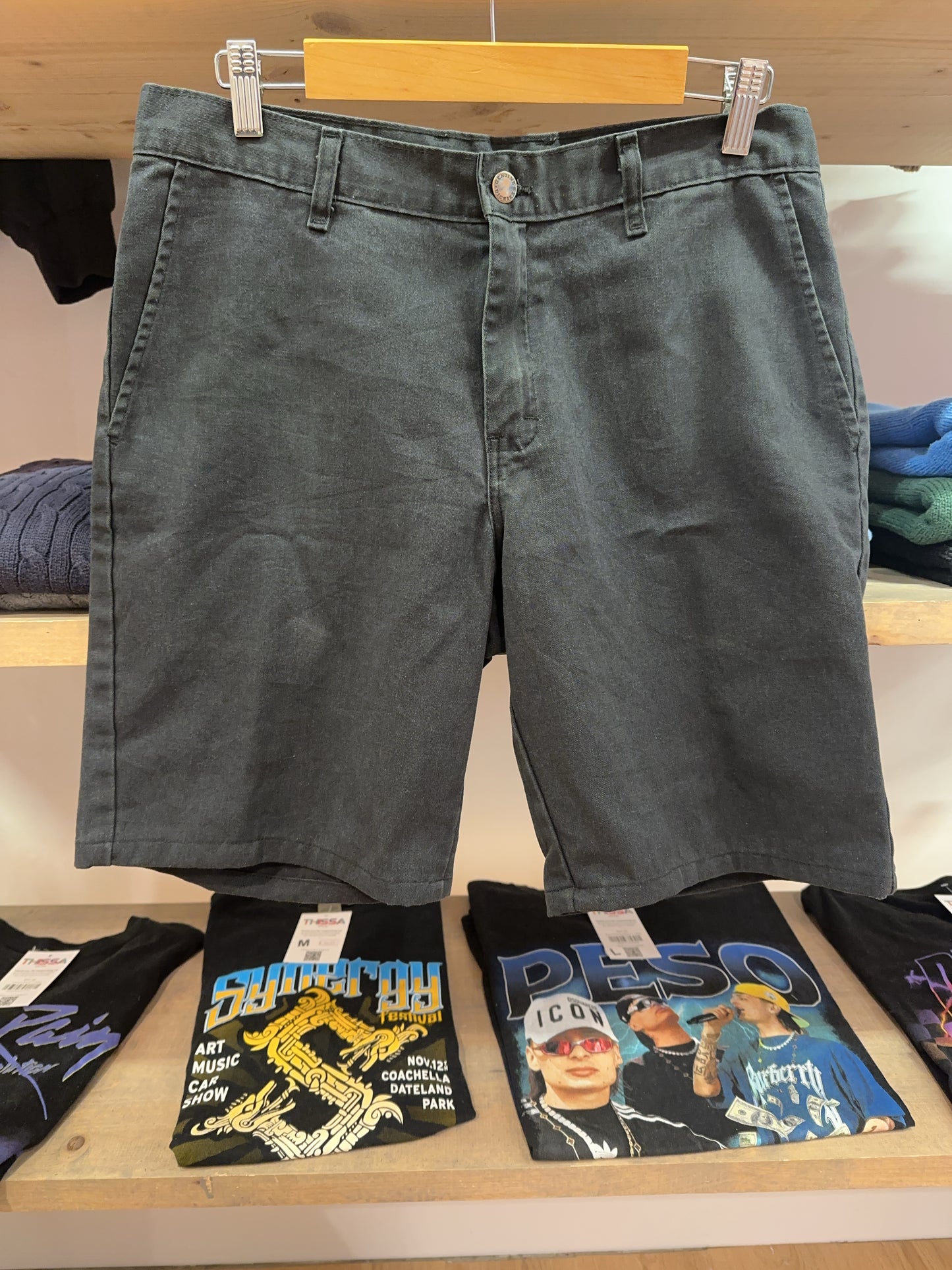 32 - Dickies Shorts