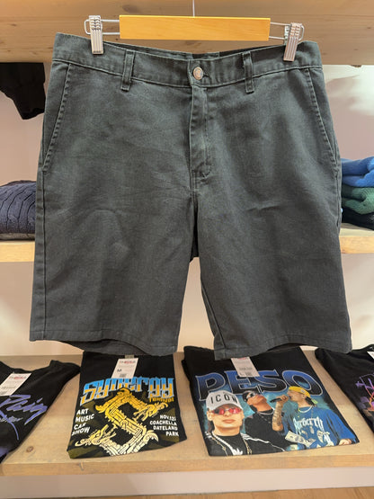 32 - Dickies Shorts