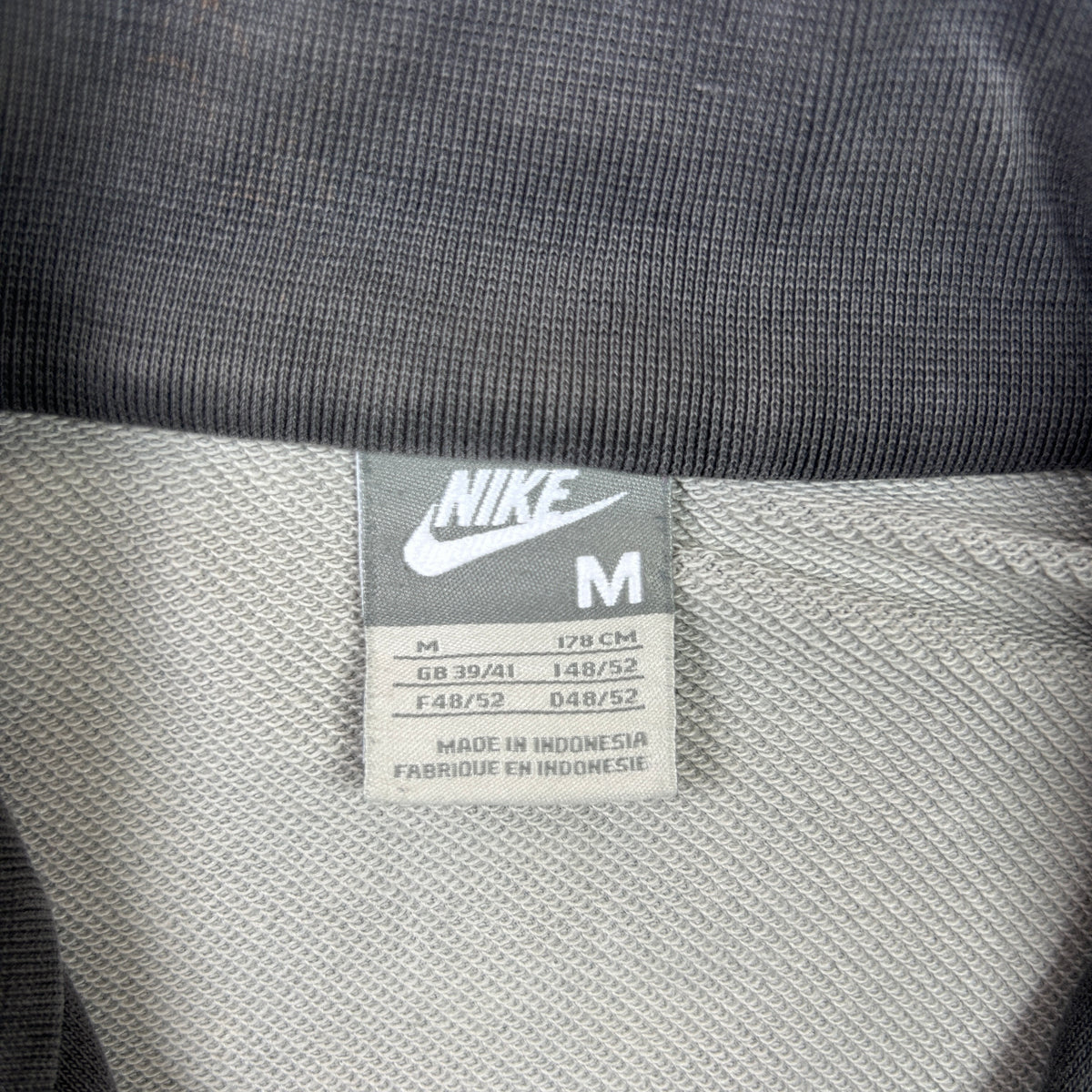 M - Vintage 2000's Nike Full-zip Track Jacket