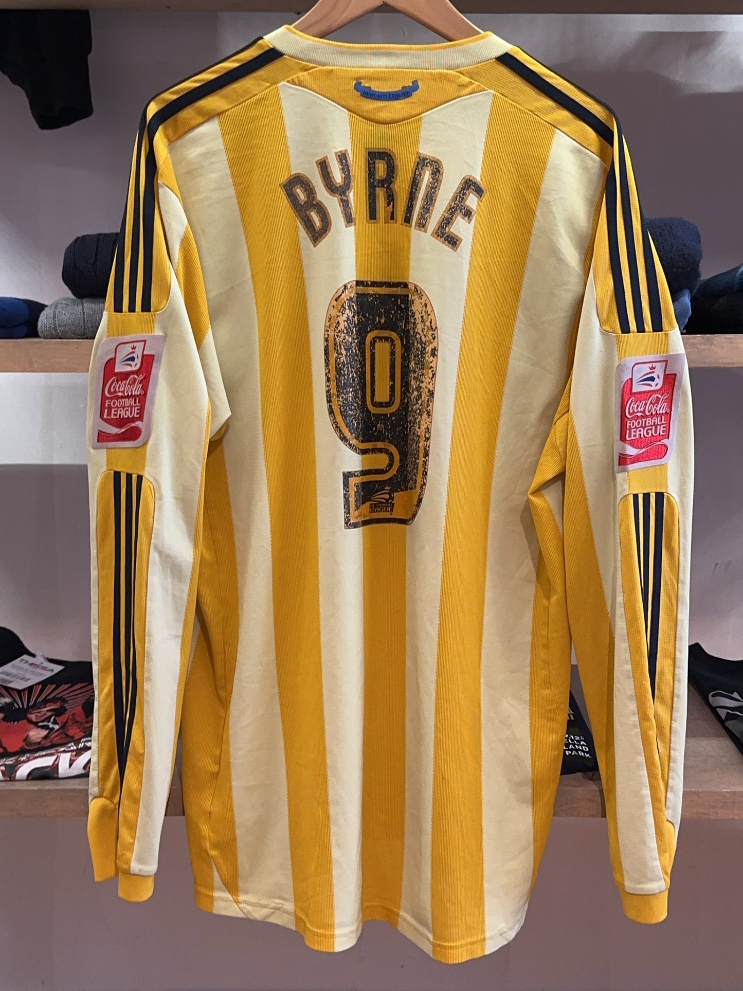 L - 2009/2010 Newcastle United Adidas Away Football Shirt Byrne 9