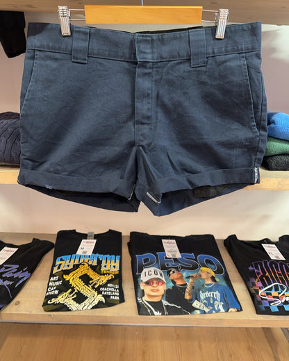 36 - Dickies Shorts