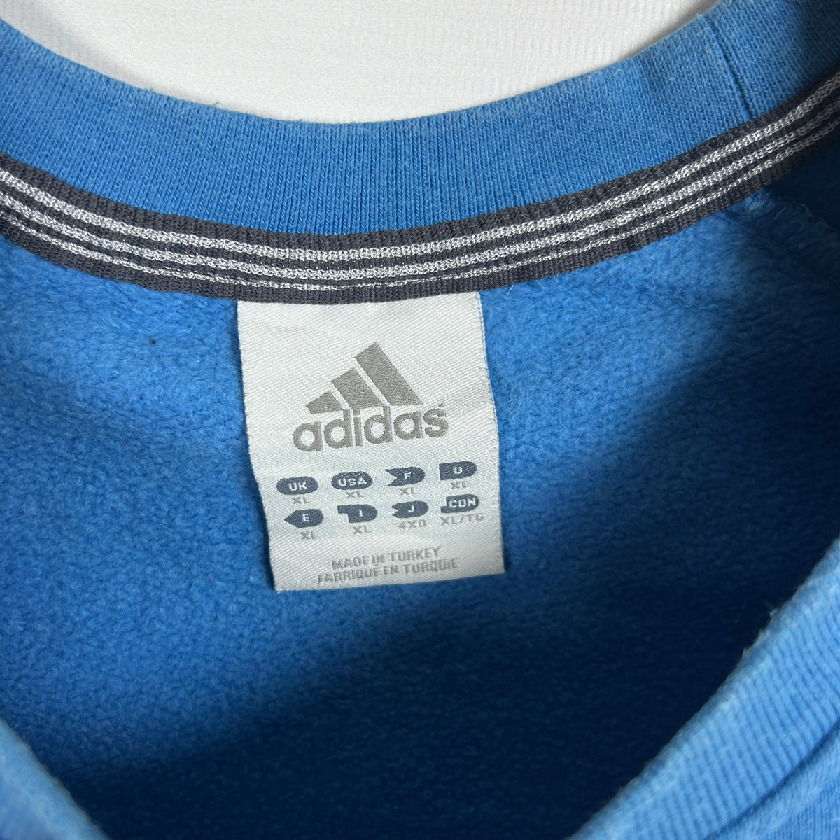 XL - Vintage 2000's Adidas Sweatshirt