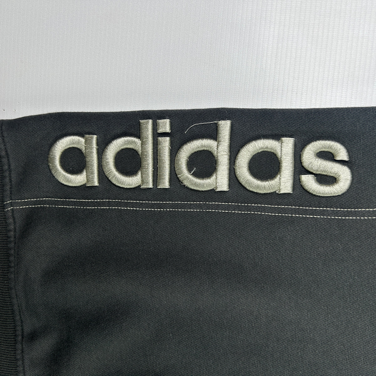 M - Vintage 2000's Adidas Sweatshirt