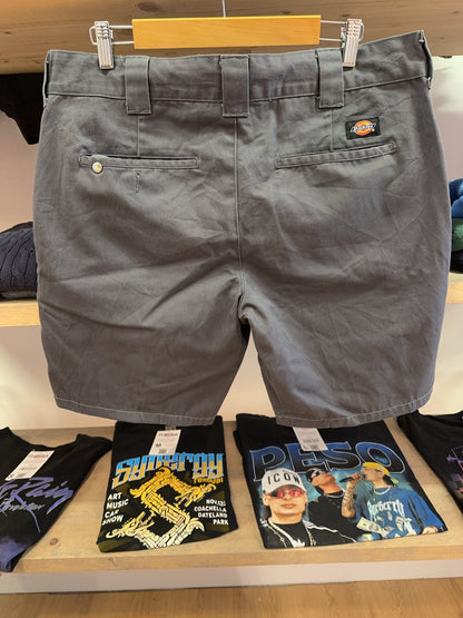 34 - Dickies Shorts