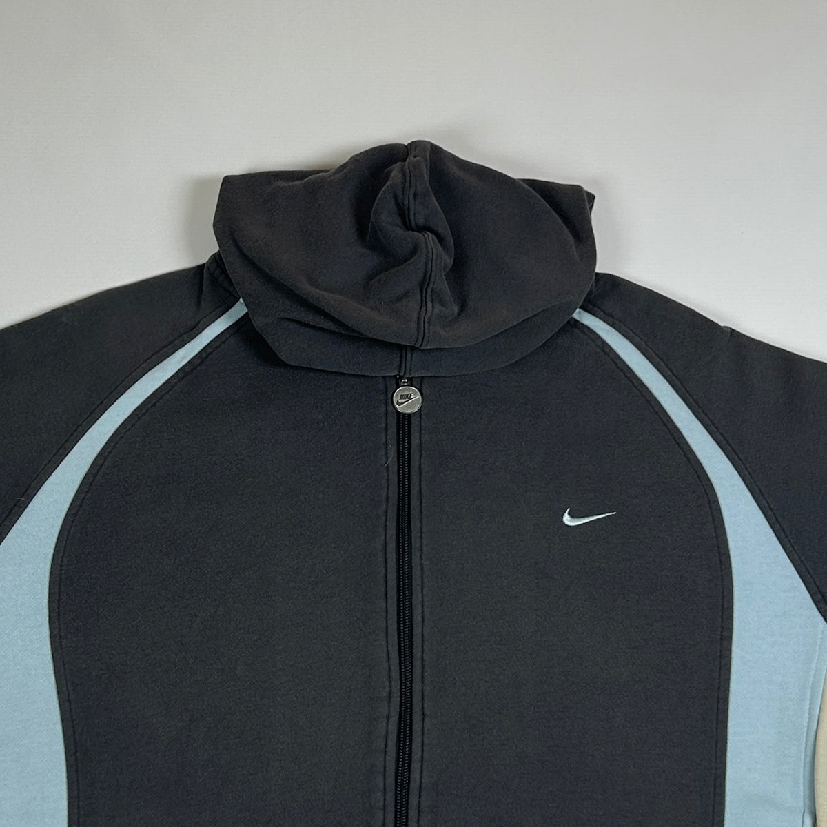 L - Vintage 2000's Nike Hoodie