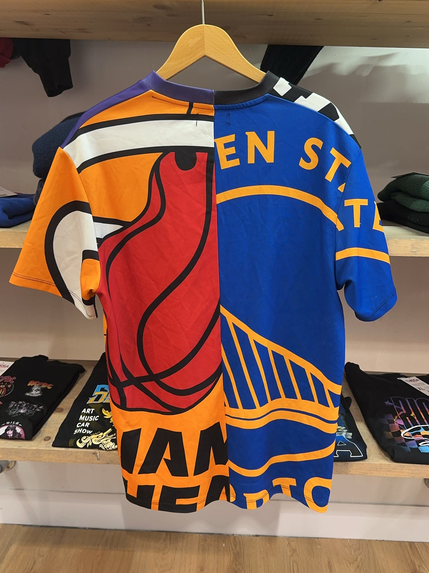 M - Chicago Bulls x Golden State Warriors Split Graphic T-Shirt