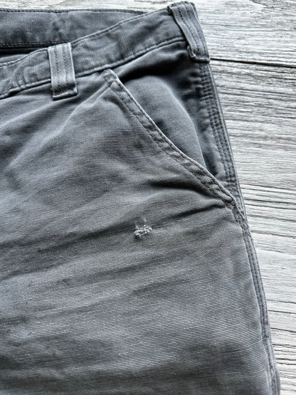 36 - Carhartt Shorts