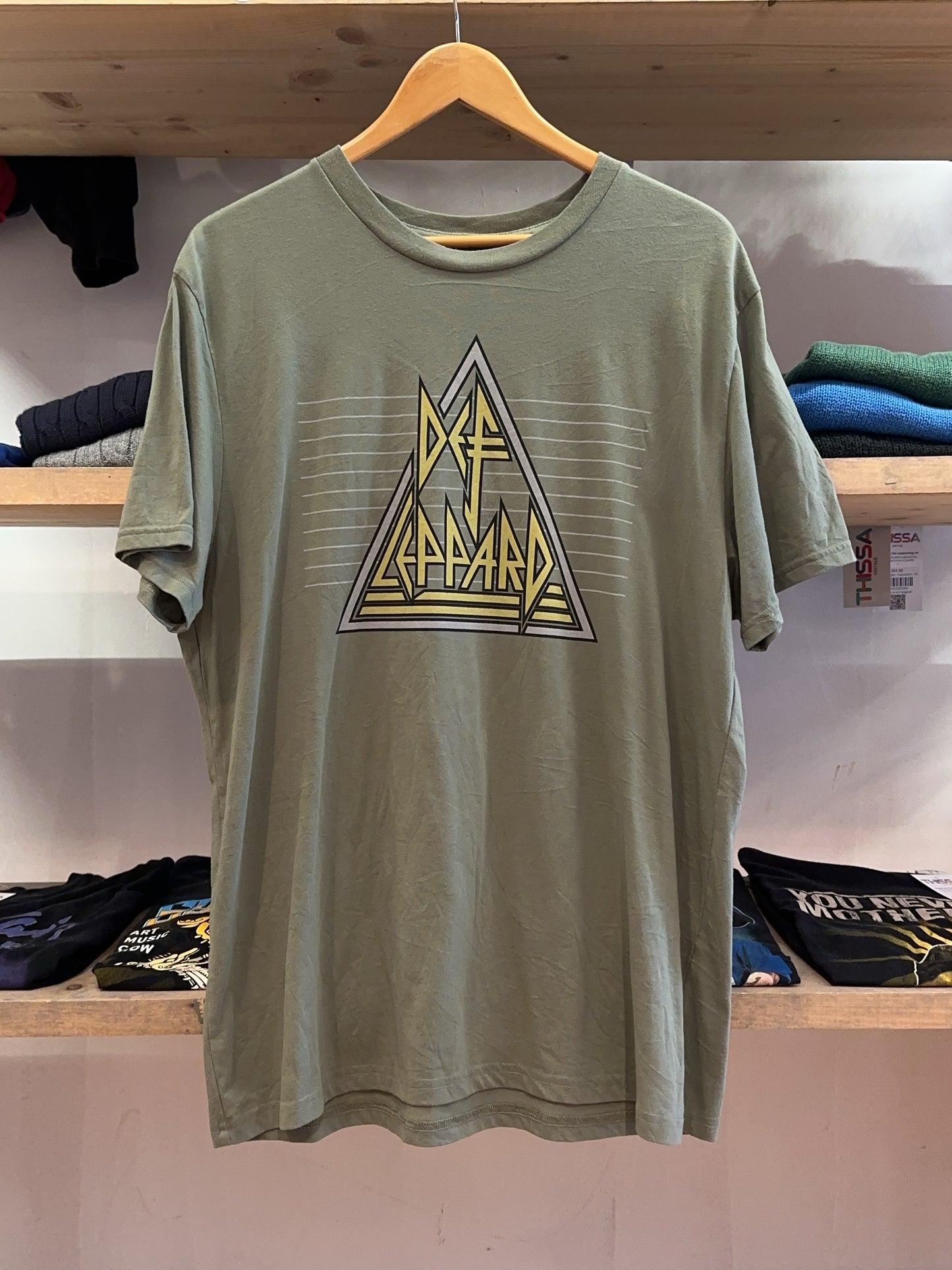 L - Def Leppard Band T-shirt