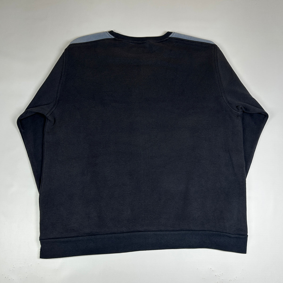 XL - Vintage 2000's Adidas Sweatshirt