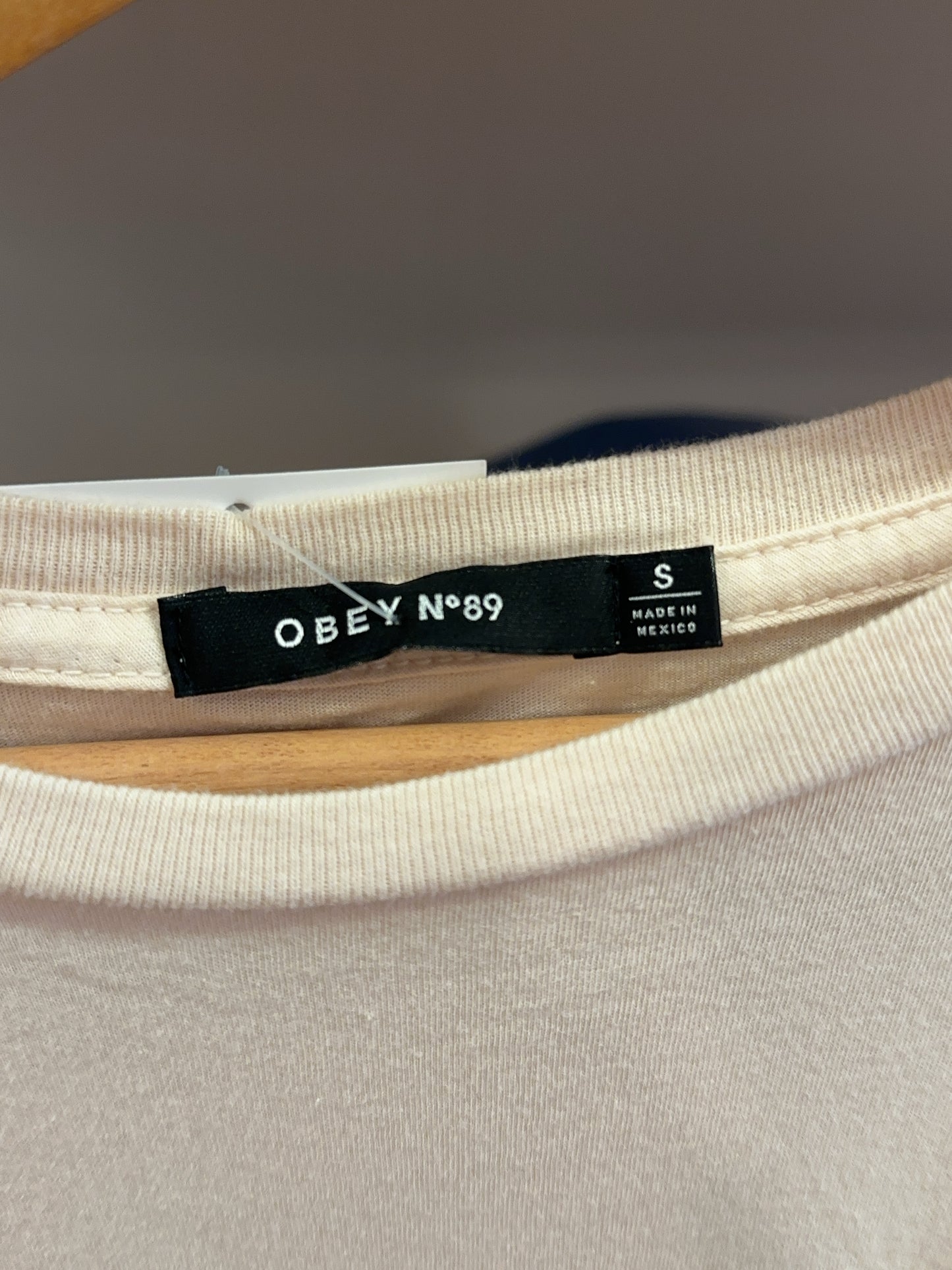S - Obey T-shirt