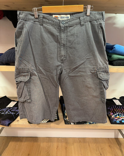 36 - Dickies Shorts