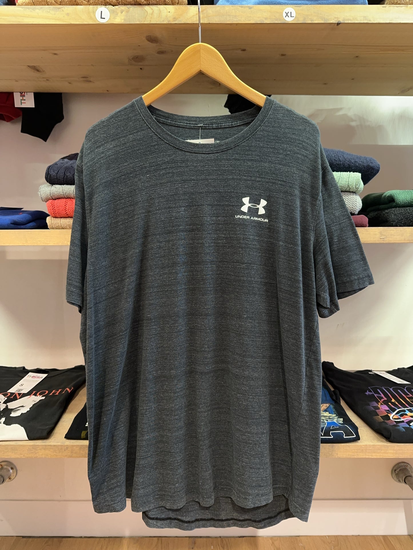 Under Armour HeatGear Charcoal Heather Loose Fit Performance T-Shirt XL