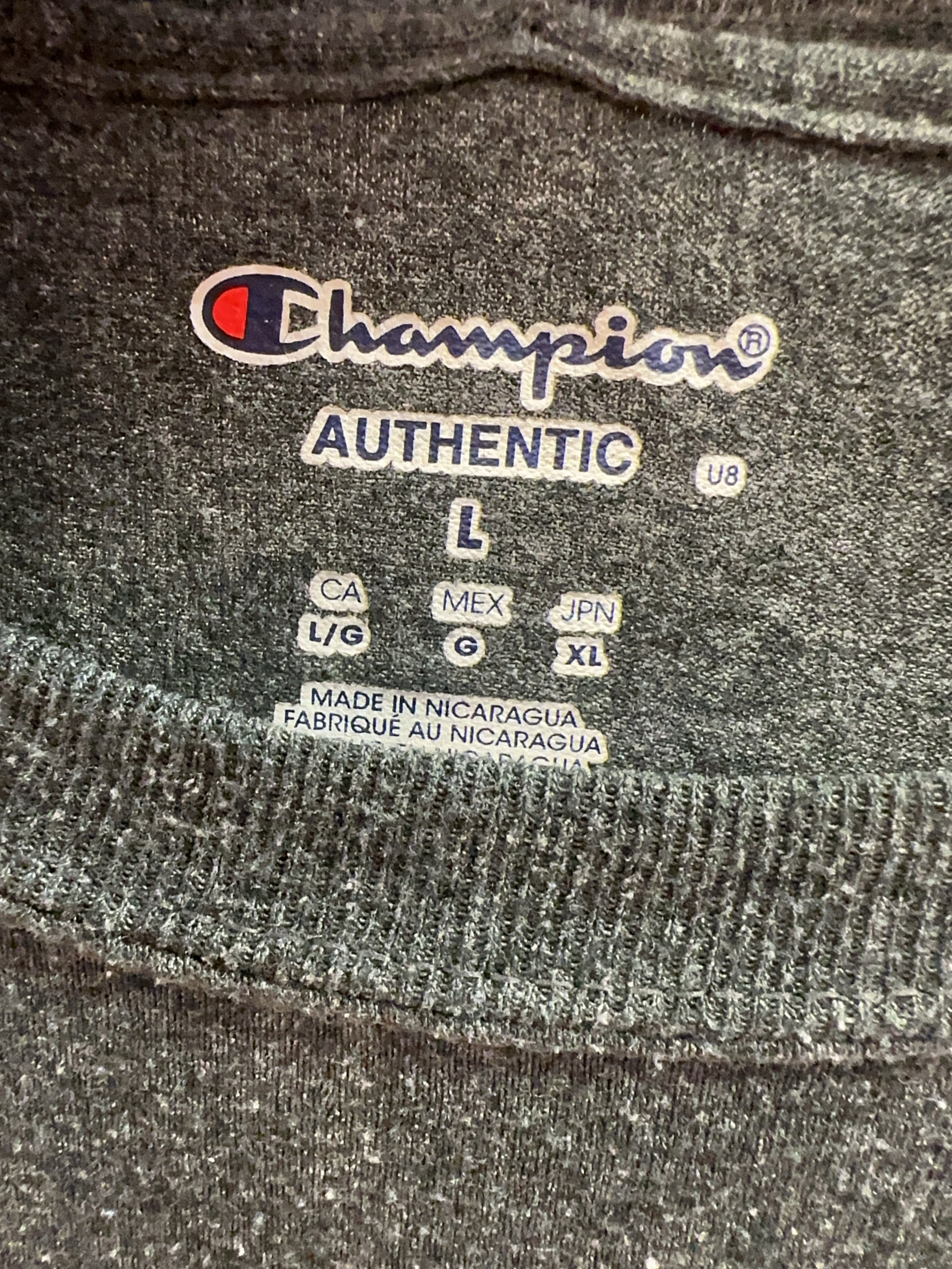 L - Champion T-shirt