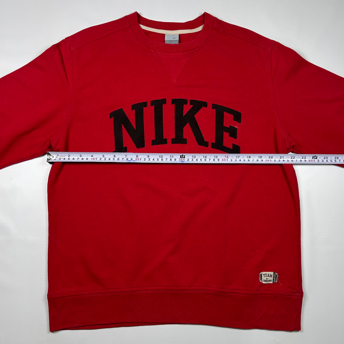 L - Vintage 2000's Nike Bowed Nike Logo Sweatshirt