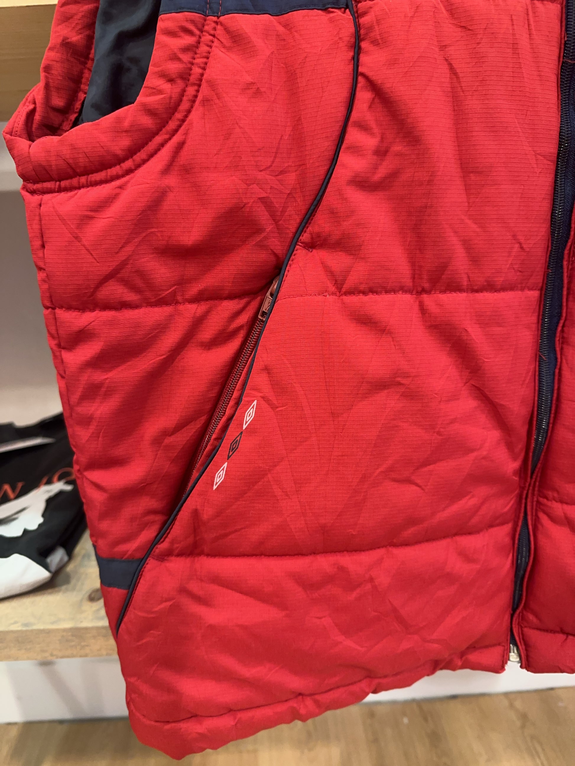 Vintage 2000's Umbro Puffer Vest - XL