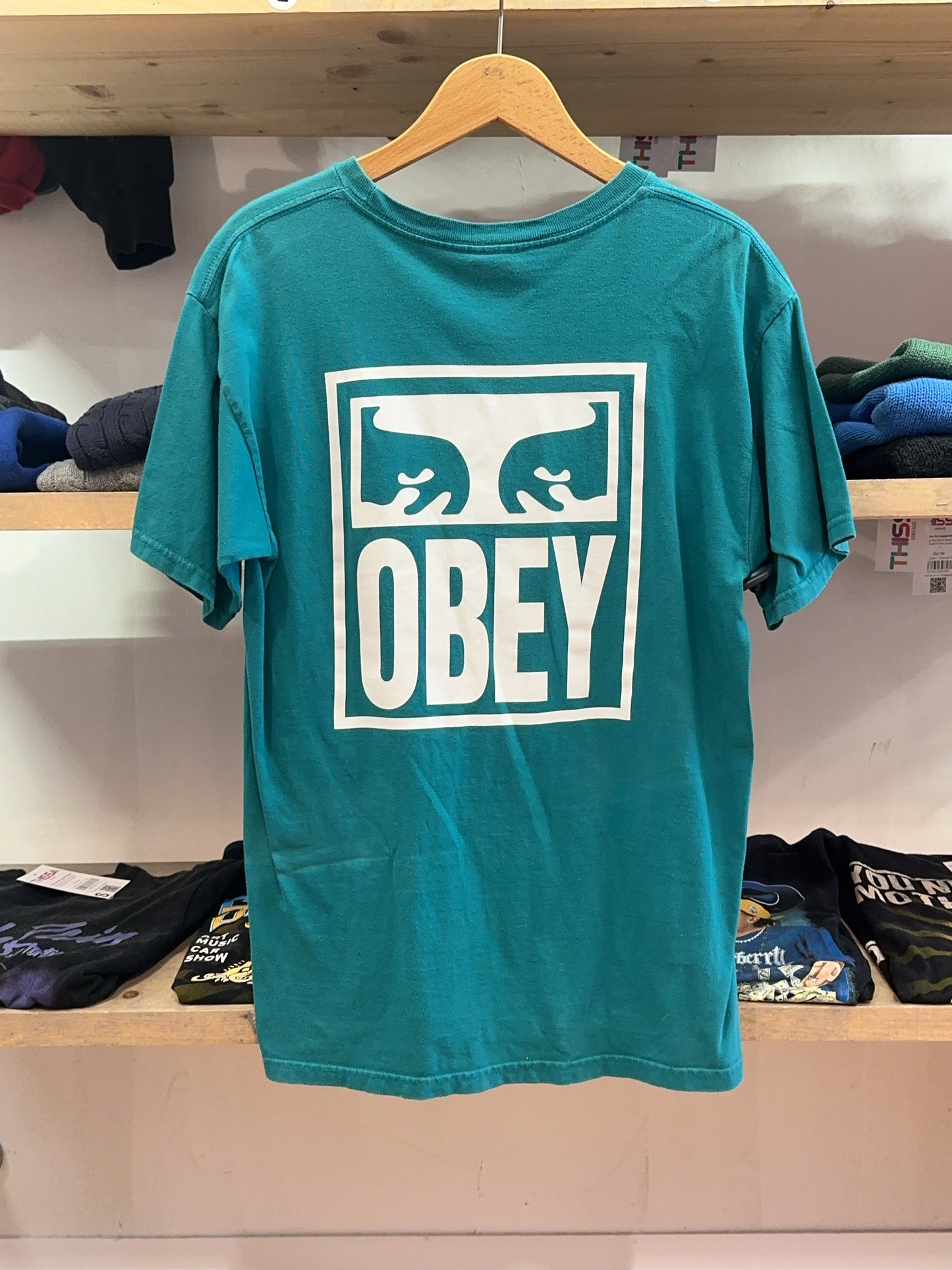 M - Obey T-shirt