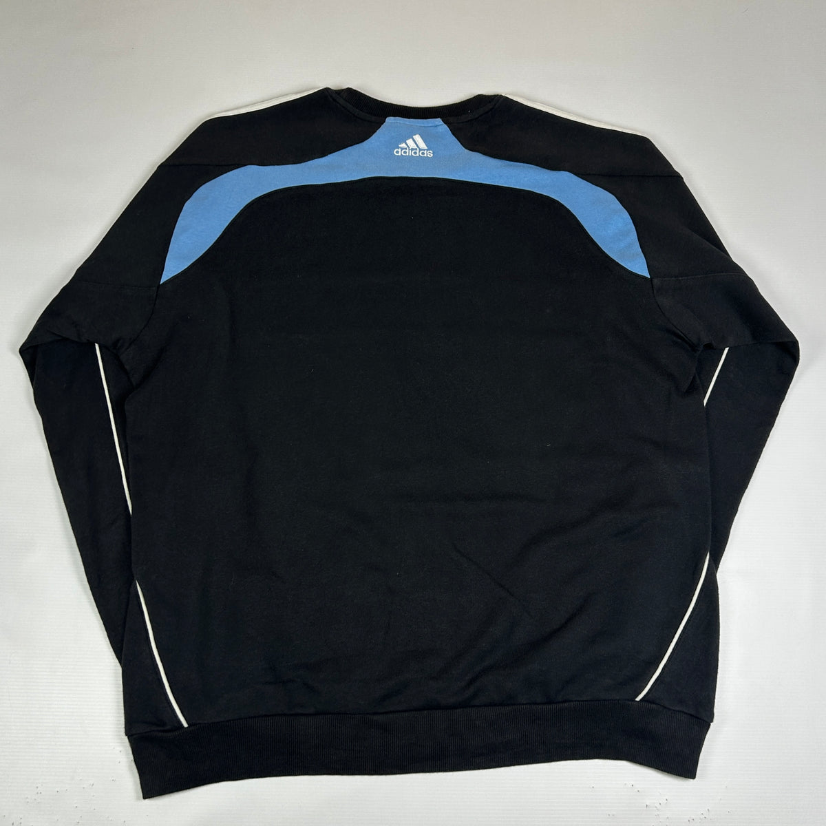 XL - Vintage 2000's Adidas Sweatshirt