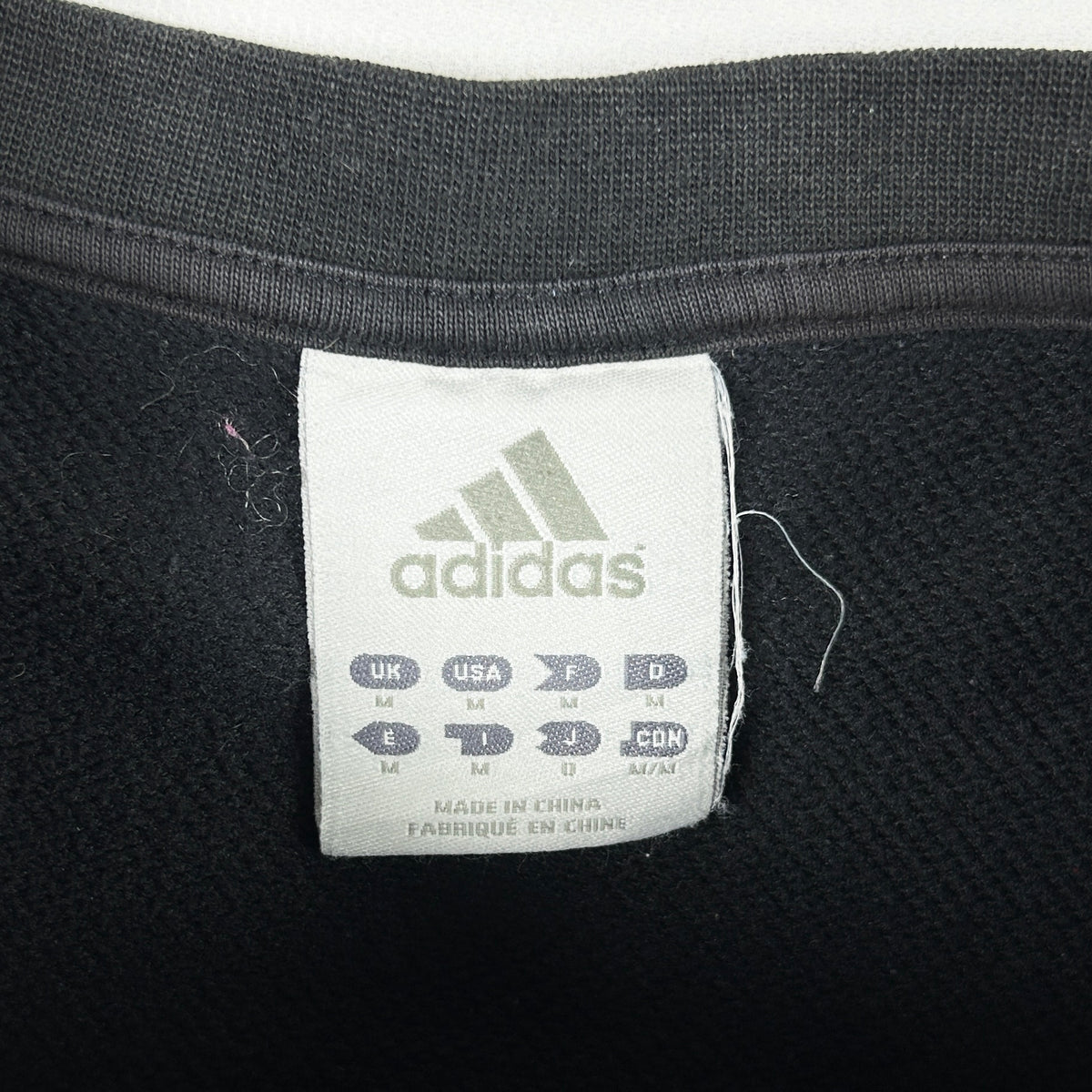 M - Vintage 2000's Adidas Sweatshirt