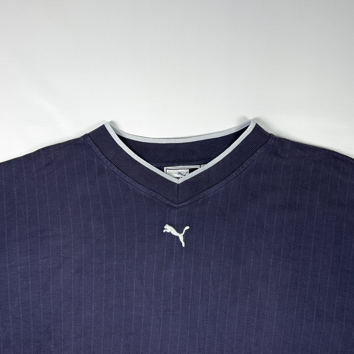 L - 1990's Puma Navy Long Essentials Elevated Relaxed Material Sleeve V-Neck Shirt