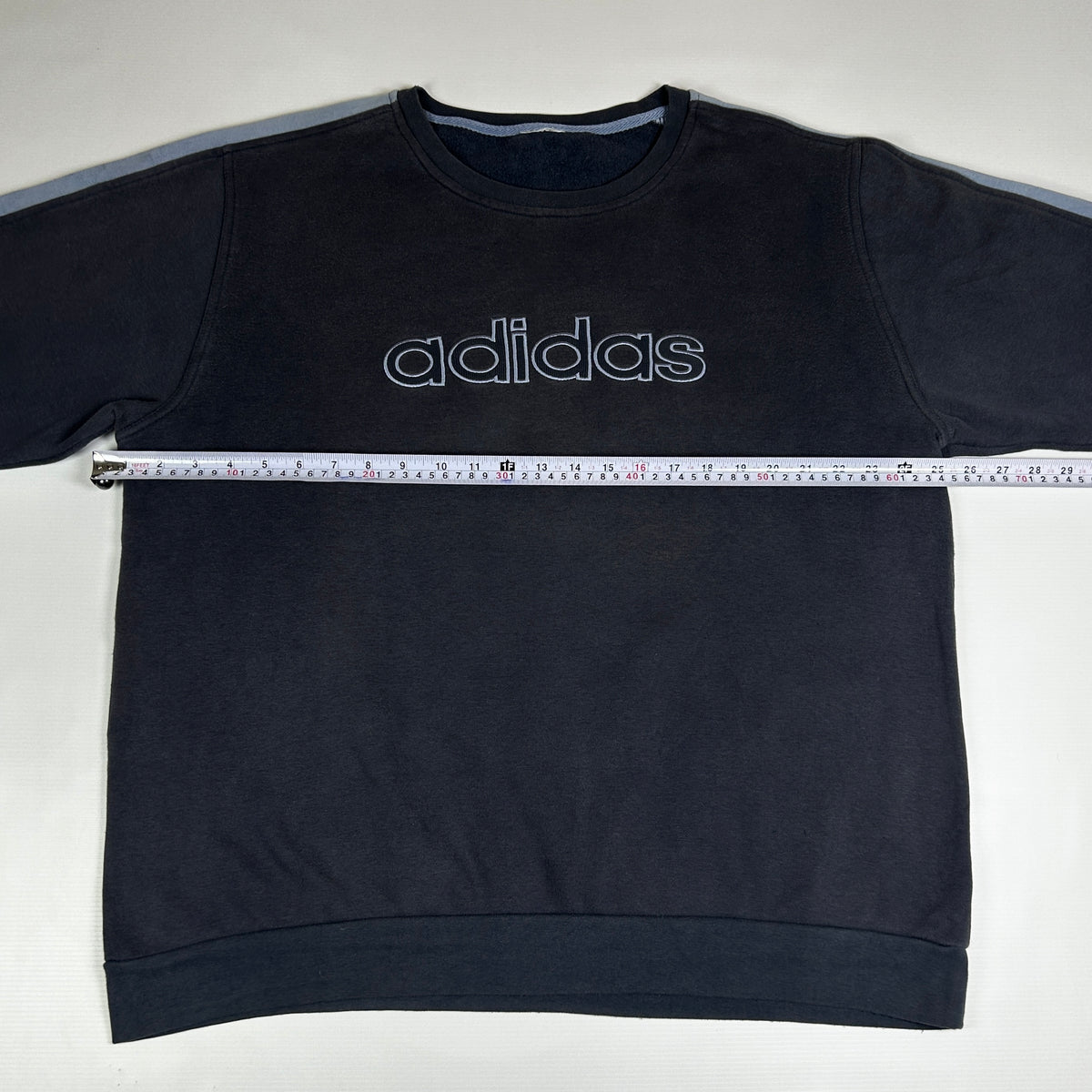 XL - Vintage 2000's Adidas Sweatshirt