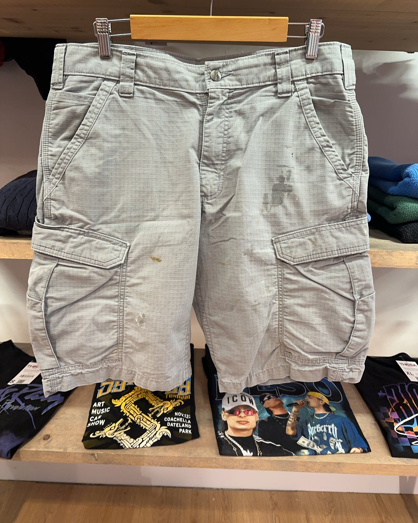 33 - Carhartt Shorts