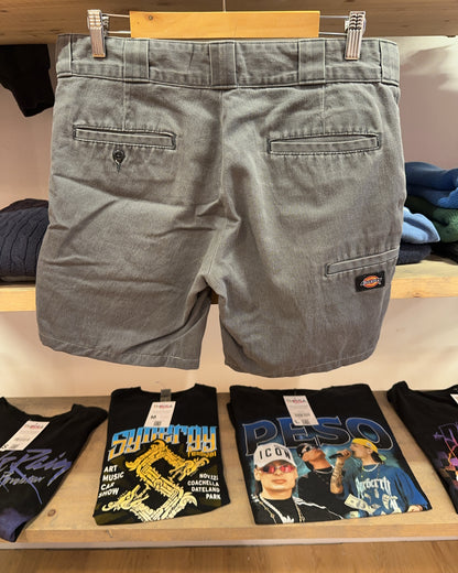 32 - Dickies Shorts