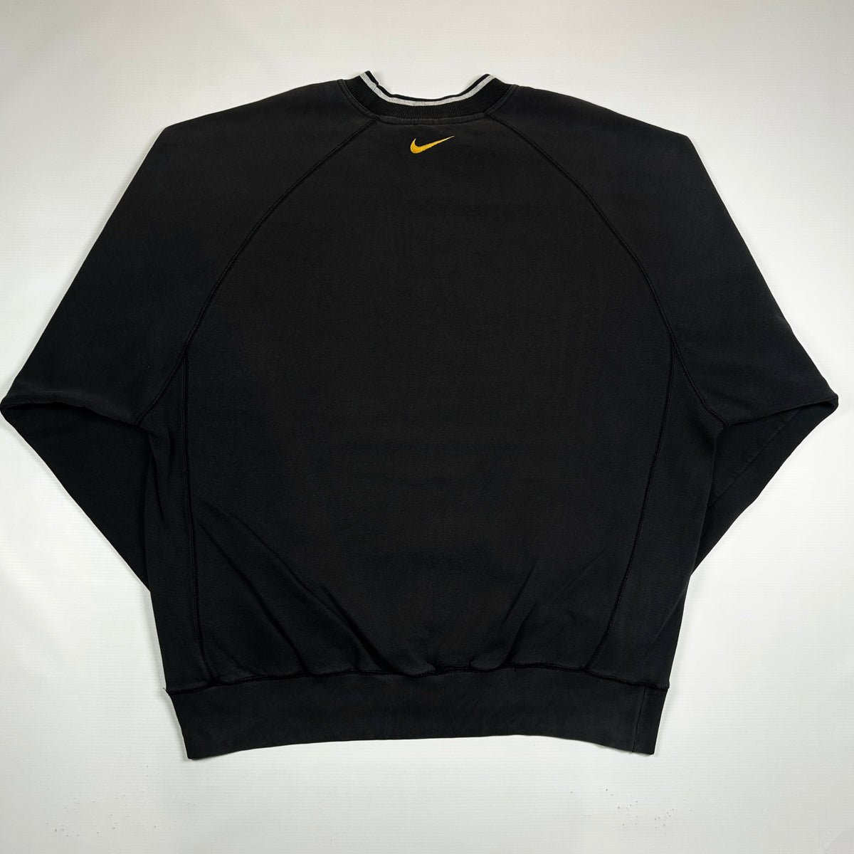 L - Vintage 2000's Nike Big Swoosh Sweatshirt