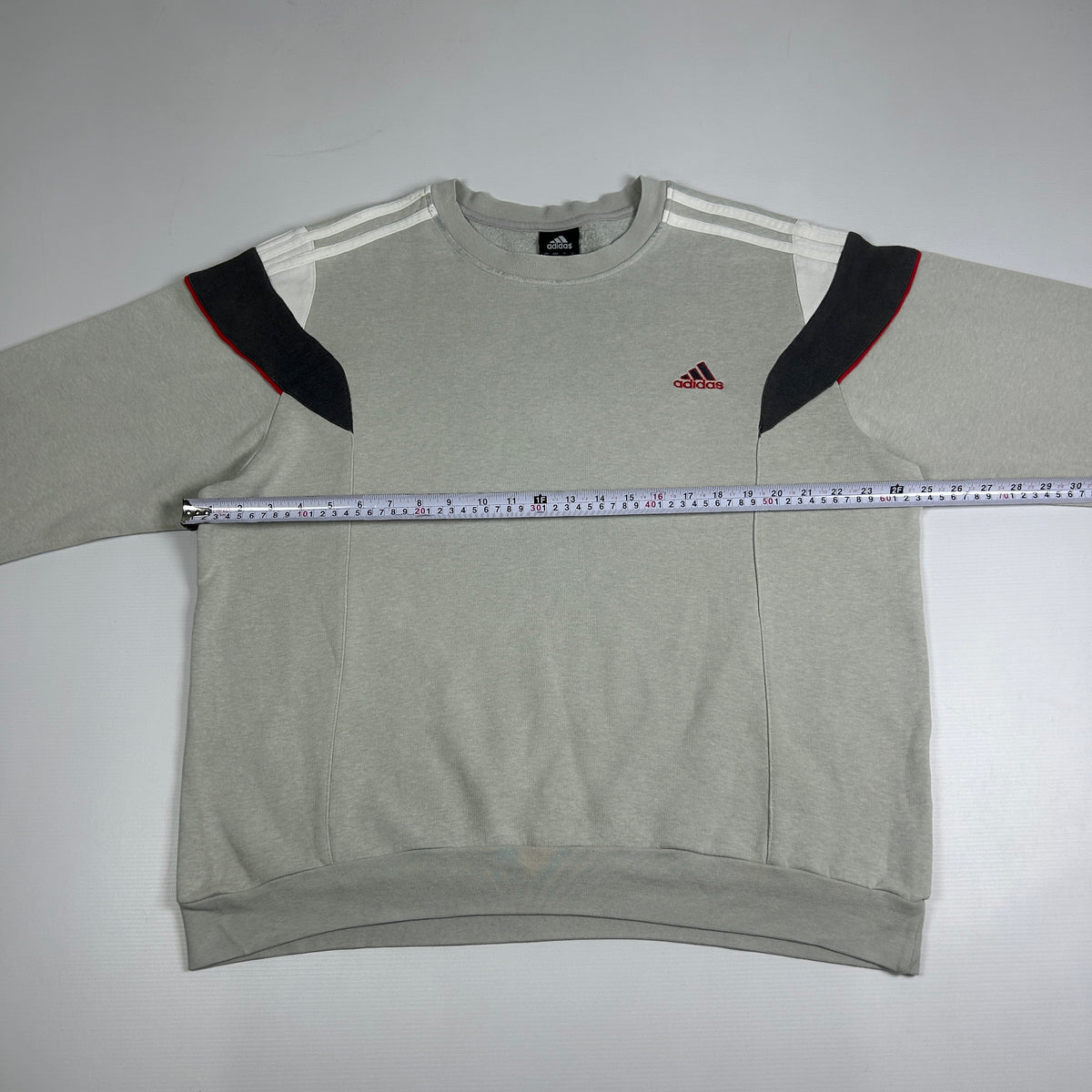 XL - Vintage 2000's Adidas Sweatshirt