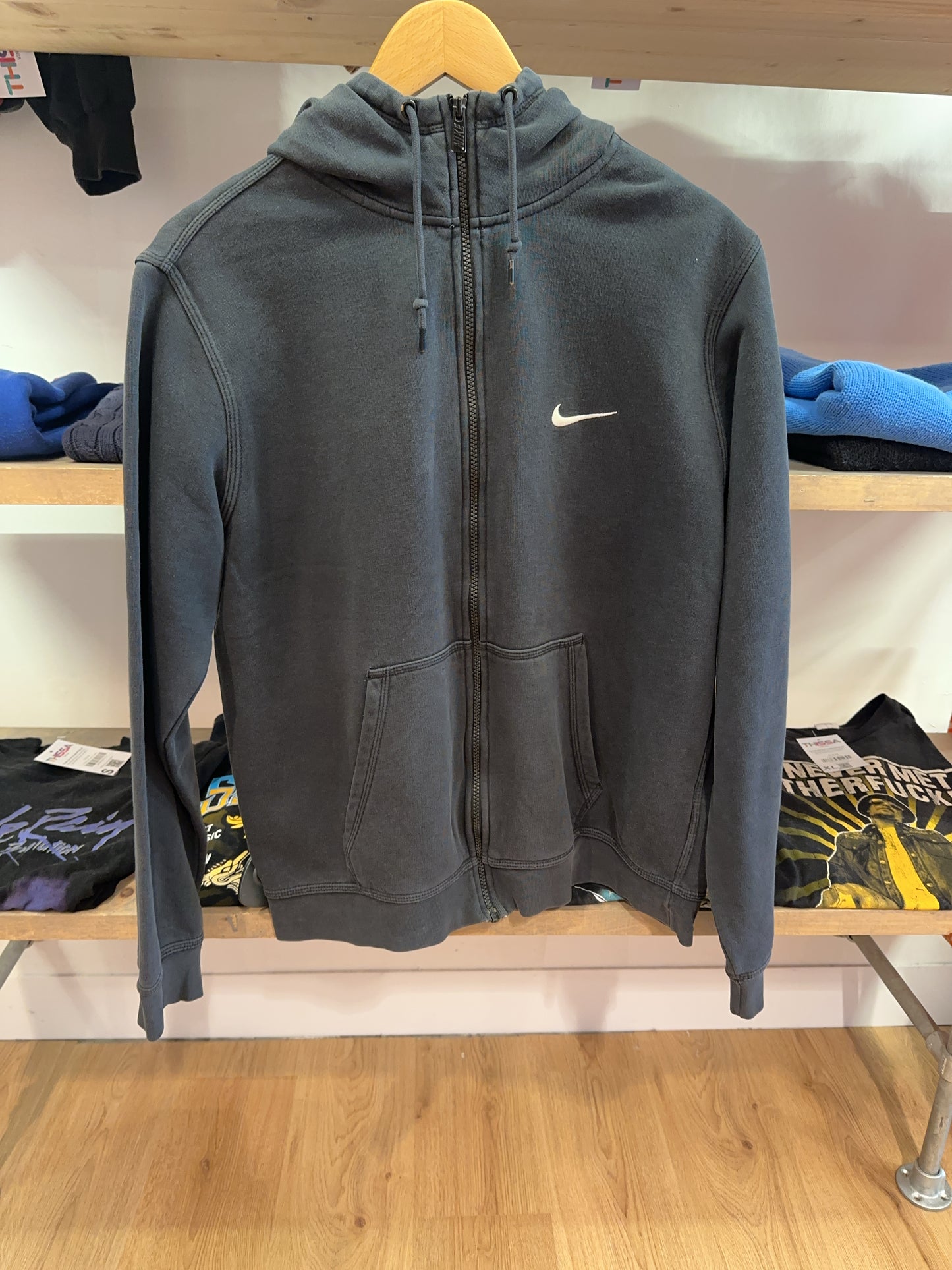 L - Vintage 2000's Nike Hoodie