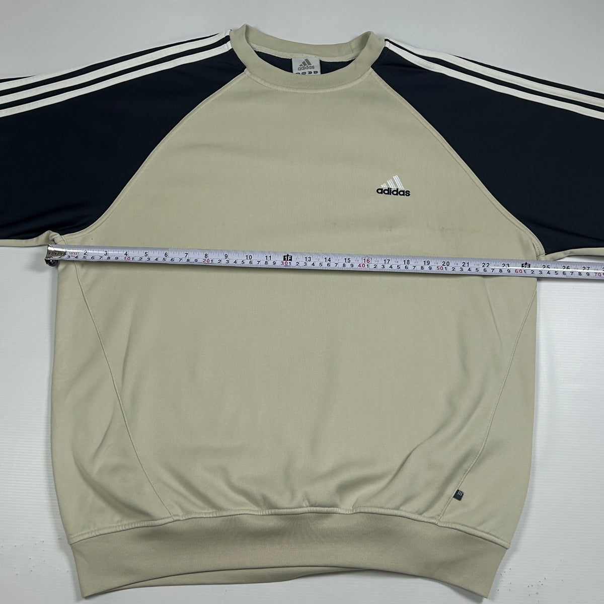 L - Vintage 2000's Adidas Sweatshirt