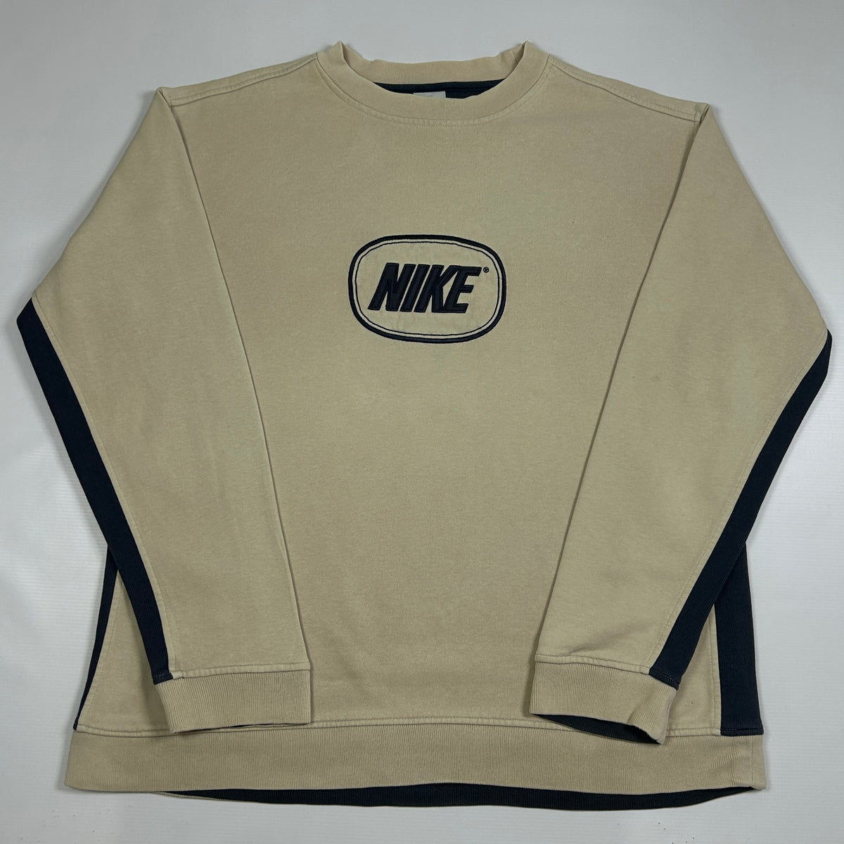 L - Vintage 2000's Nike Sweatshirt