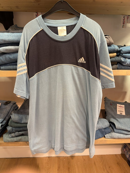 M - 2000's Adidas T-shirt