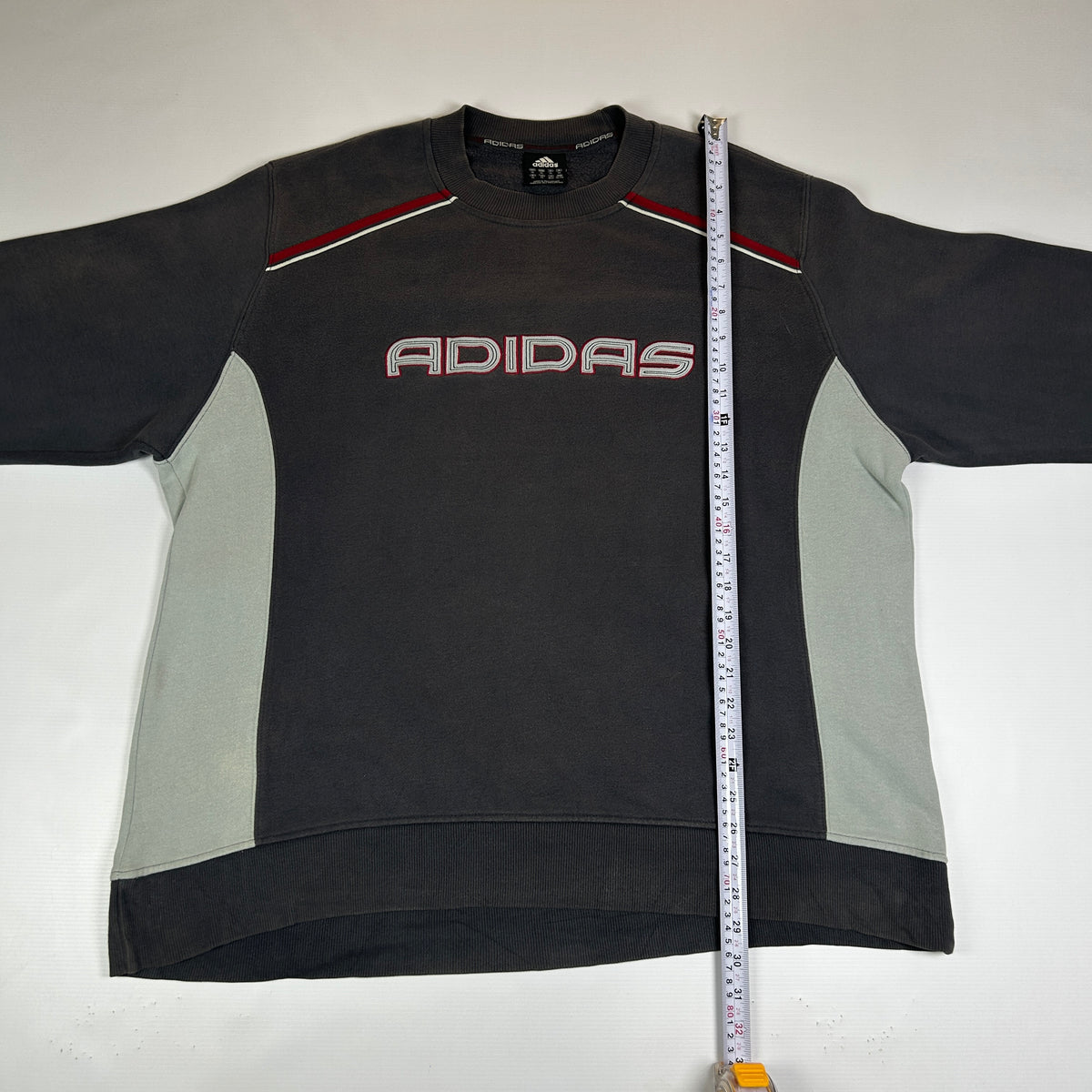 XL - Vintage 2000's Adidas Sweatshirt