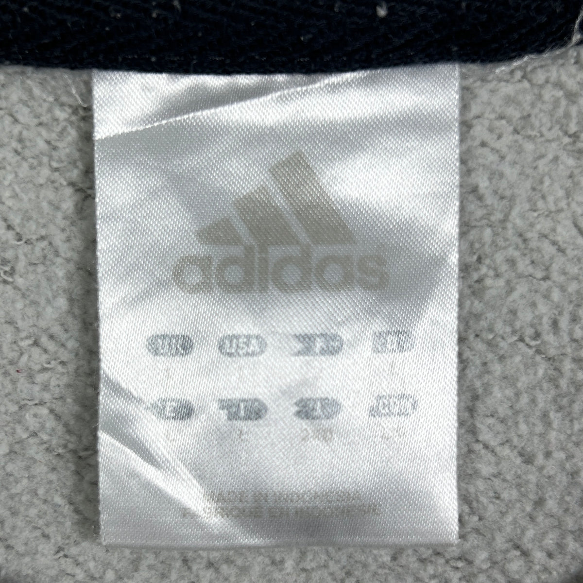 M - Vintage 2000's Adidas Sweatshirt