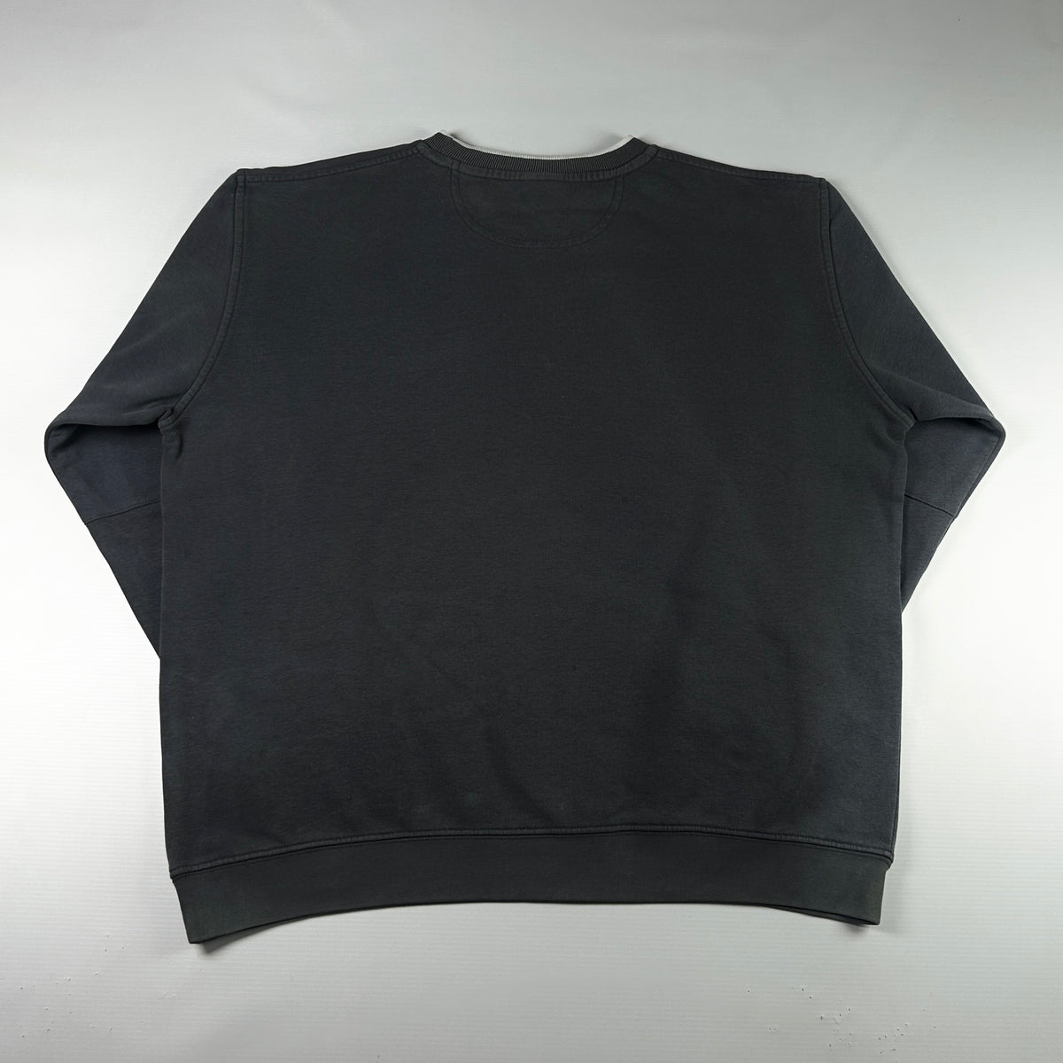 M - Vintage 2000's Nike Sweatshirt