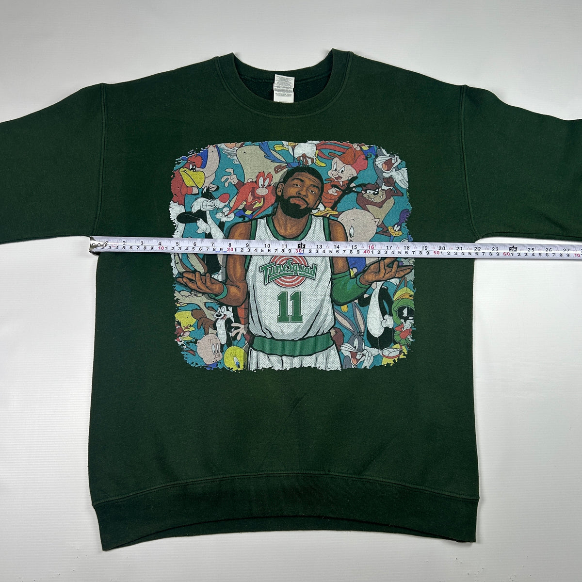 L - 2000's Looney Tunes x Tune Squad Kyrie Irving NBA Sweatshirt