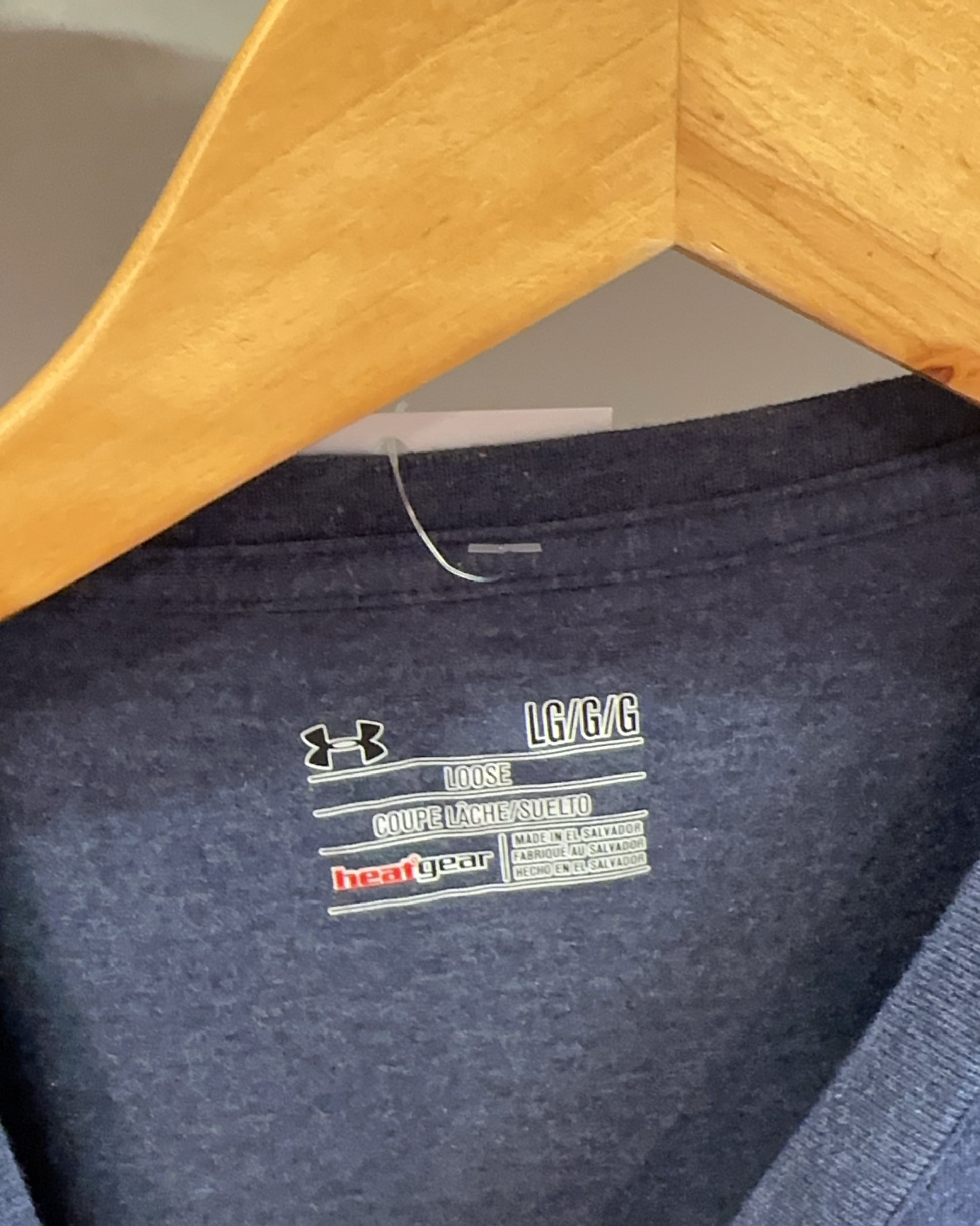 L - Under Armour T-shirt