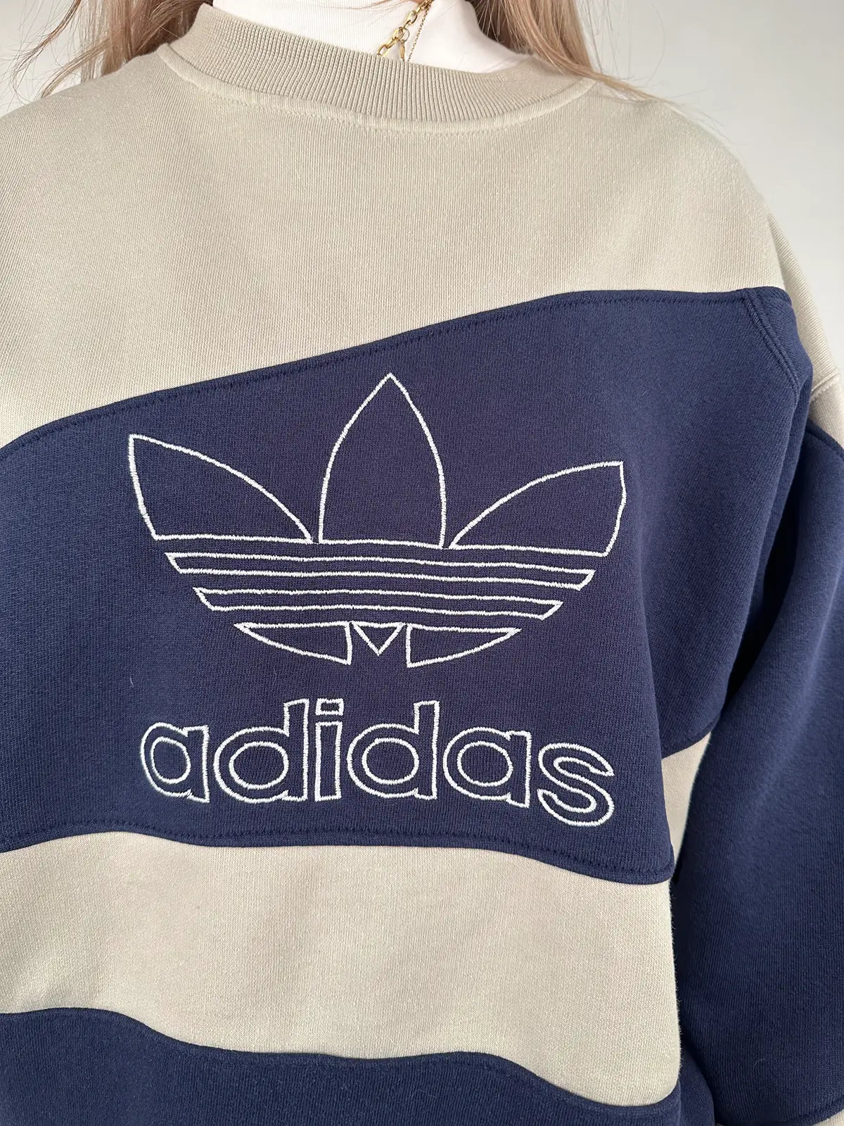 Adidas - Sweatshirt - L