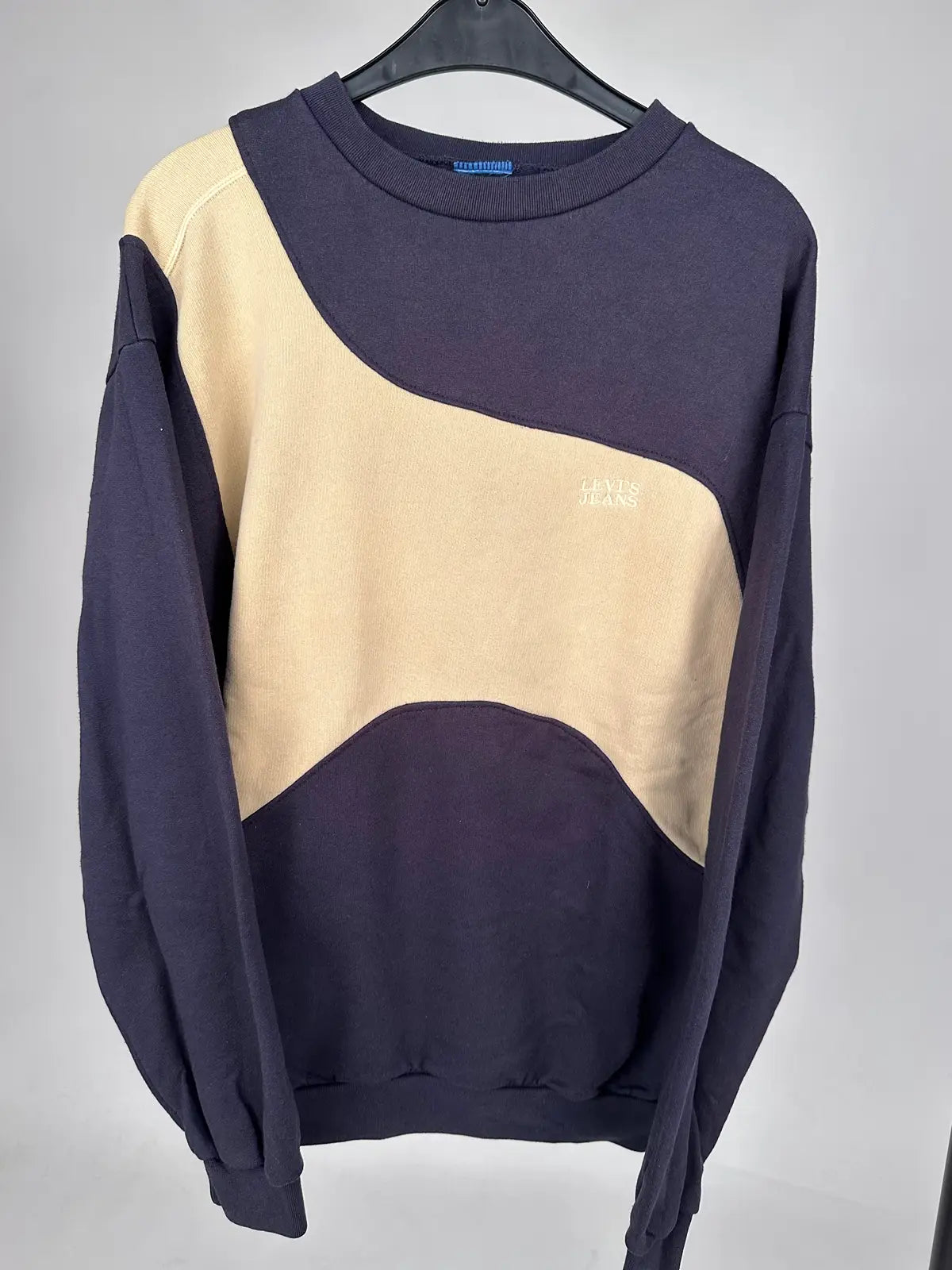 Levi’s - Sweatshirt - M