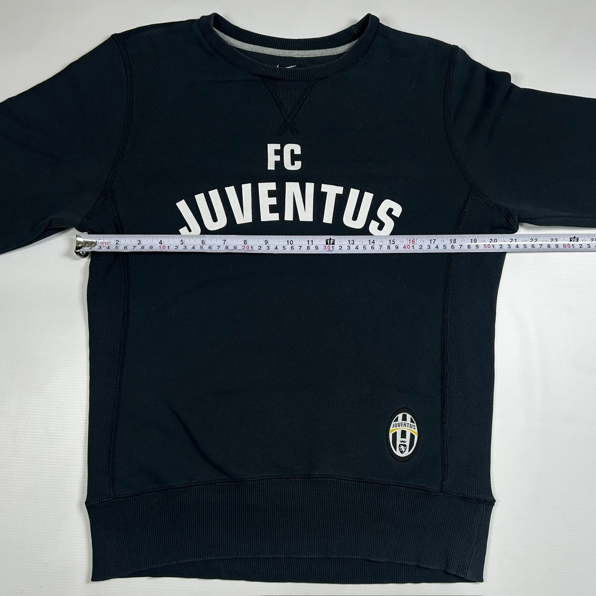 S - 2017-18 Juventus FC Nike Black Crewneck Sweatshirt