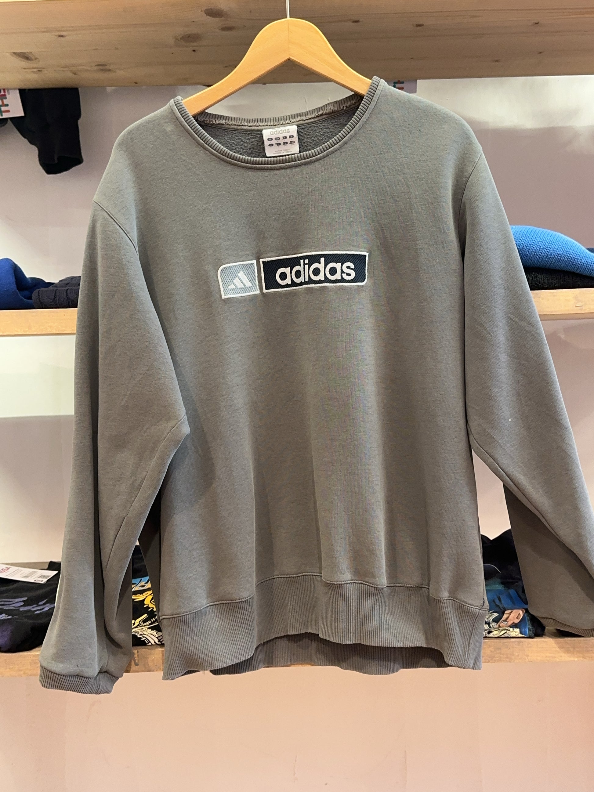 L - Vintage 2000's Adidas Sweatshirt