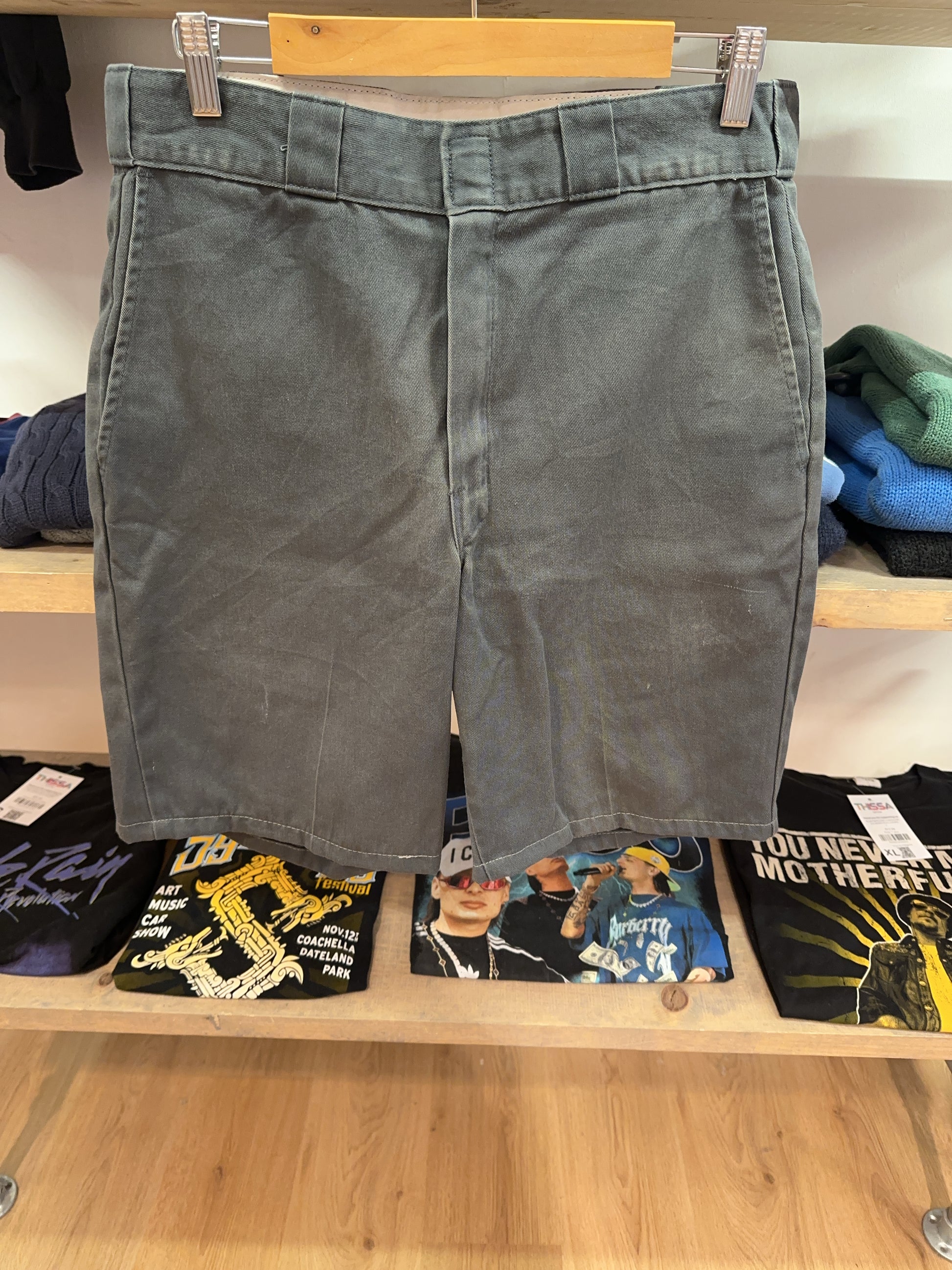 32 - Dickies Shorts