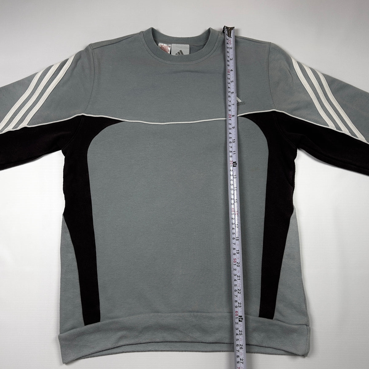 S - Vintage 2000's Adidas Sweatshirt