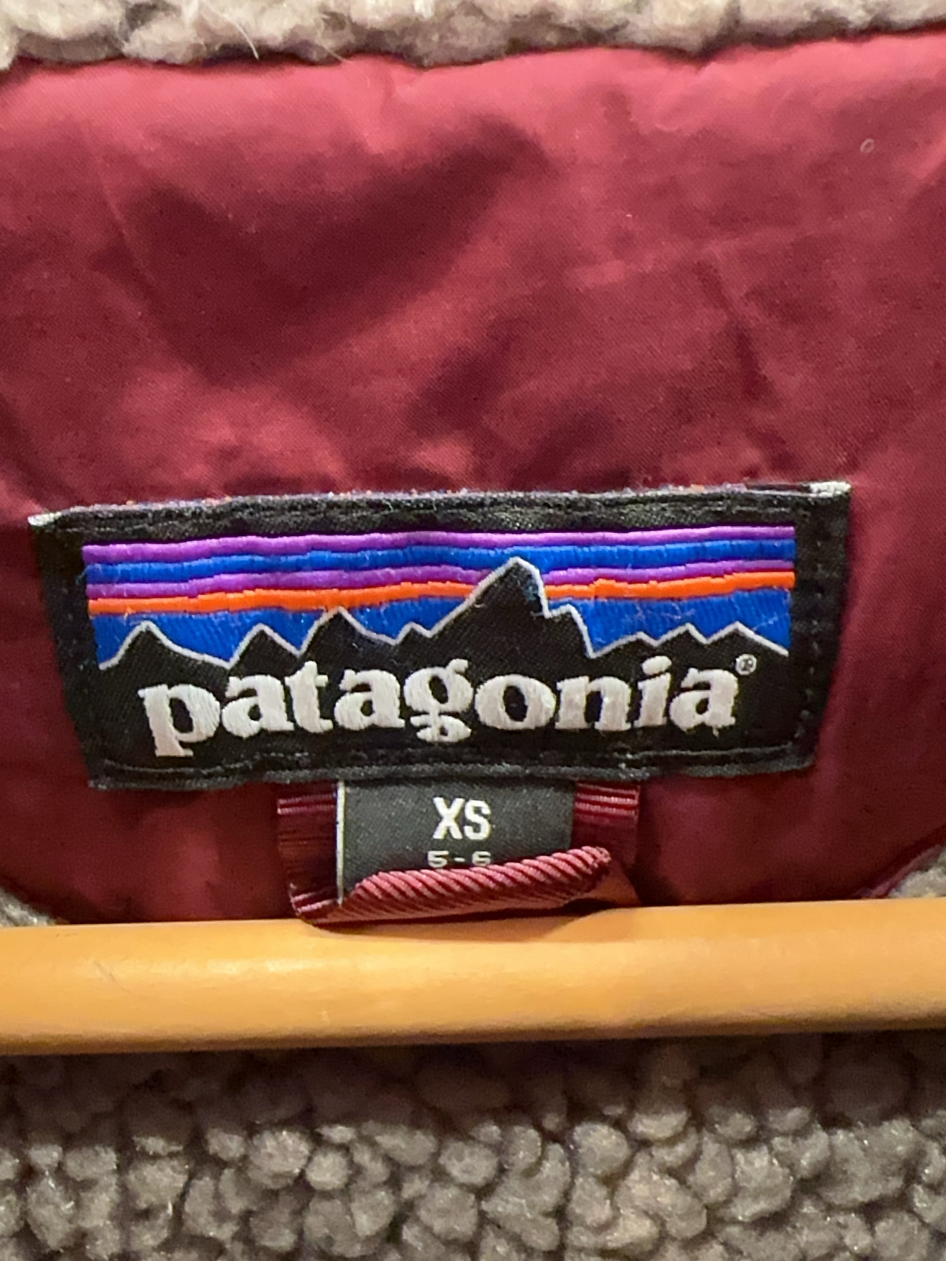XS - Patagonia Girls' Insulated Isthmus Parka Jacket